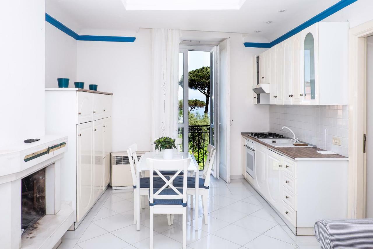 "White Mermaid" - Sorrento Downtown Sea View Apartment Kültér fotó